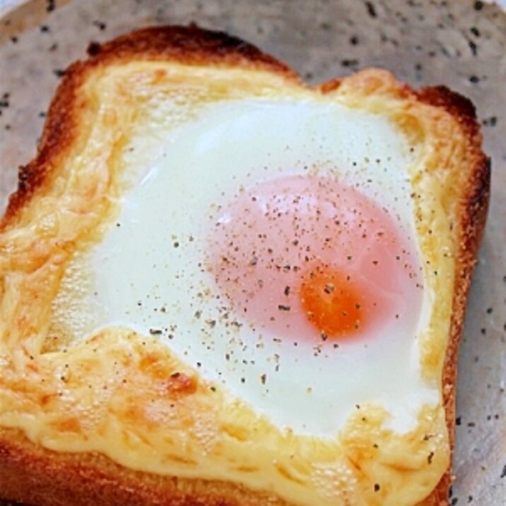 朝食に！目玉焼きのマヨ焼きトースト